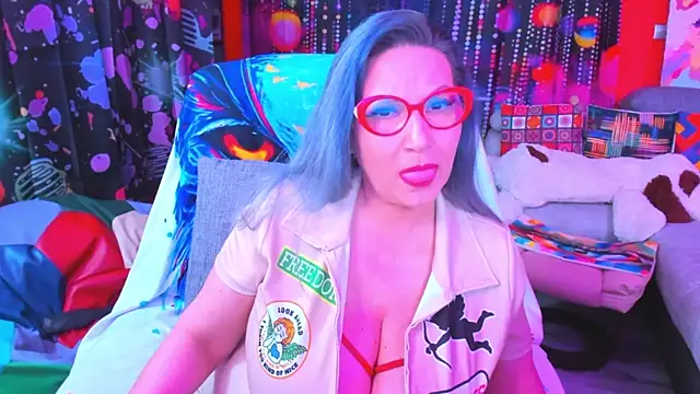 Snapshot of mature_lisa_naughty chatting on 03-14-25, 05:13 mature lisa naughty online show from 03-14-25, 05:13