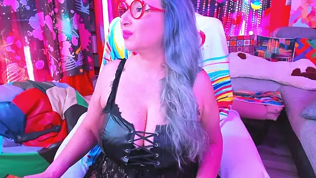 Snapshot of mature_lisa_naughty chatting on 03-21-25, 01:56 mature lisa naughty online show from 03-21-25, 01:56