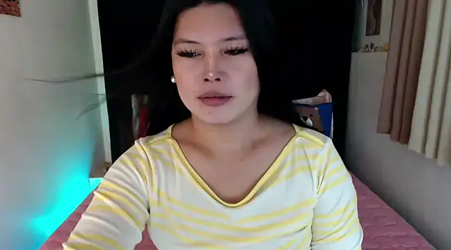 Snapshot of Angelic_Fuckerxxx chatting on 03-23-25, 03:43 Angelic Fuckerxxx online show from 03-23-25, 03:43