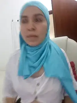 MatchedEyebrow online show from 03-03-25, 08:54