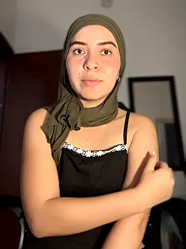 MatchedEyebrow online show from 04-20-26, 09:38