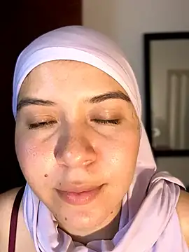 Snapshot of MatchedEyebrow chatting on 05-13-26, 09:22 MatchedEyebrow online show from 05-13-26, 09:22