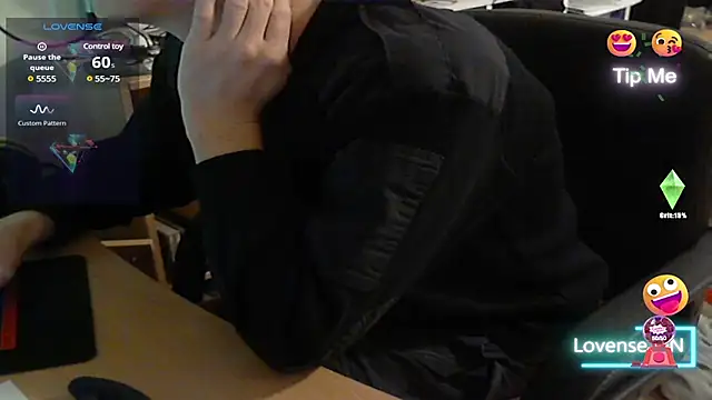 Snapshot of sexmenlion chatting on 01-06-25, 03:29 sexmenlion online show from 01-06-25, 03:29