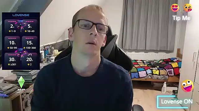 Snapshot of sexmenlion chatting on 09-21-25, 07:37 sexmenlion online show from 09-21-25, 07:37