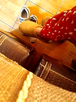 Snapshot of feet_toes chatting on 02-24-25, 05:43 feet toes online show from 02-24-25, 05:43