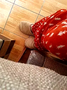 Snapshot of feet_toes chatting on 03-05-25, 05:29 feet toes online show from 03-05-25, 05:29