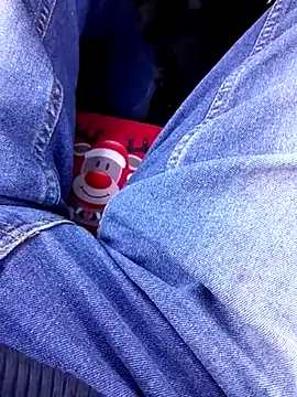 Snapshot of feet_toes chatting on 03-08-25, 11:16 feet toes online show from 03-08-25, 11:16