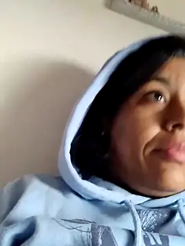 Molly newman6 online show from 03-17-25, 04:11