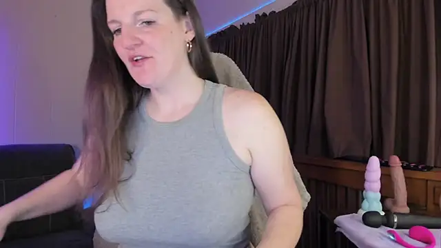 Kelly Carolina online show from 12-22-25, 12:13