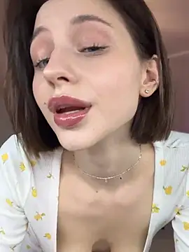 Camilla Railian online show from 12-20-24, 10:54