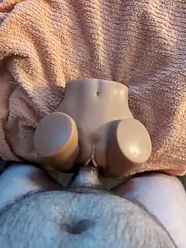 Snapshot of MrandMrsHaze chatting on 12-03-25, 04:05 MrandMrsHaze online show from 12-03-25, 04:05