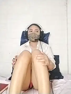 Snapshot of _Shimmerlyn_ chatting on 03-01-25, 08:42 Shimmerlyn online show from 03-01-25, 08:42