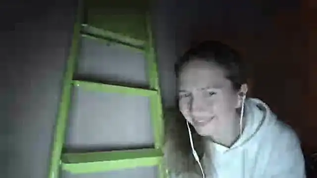 Snapshot of Sexy_MargoX_ chatting on 01-20-25, 12:36 Sexy MargoX online show from 01-20-25, 12:36