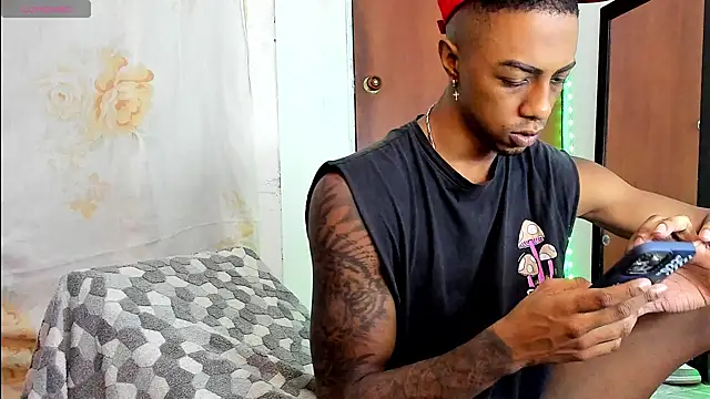 Snapshot of YeremiBrowm chatting on 12-03-24, 04:17 YeremiBrowm online show from 12-03-24, 04:17