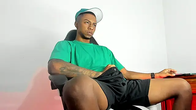 Snapshot of YeremiBrowm chatting on 03-04-25, 11:32 YeremiBrowm online show from 03-04-25, 11:32