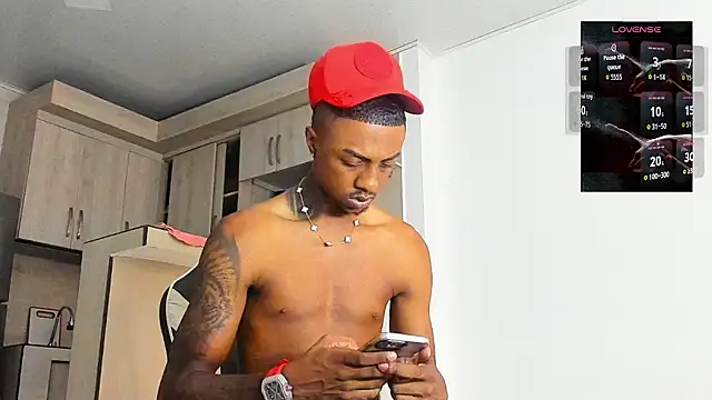 YeremiBrowm online show from 10-30-25, 08:42