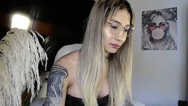 saraplayboy96 online show from 10-28-25, 06:32