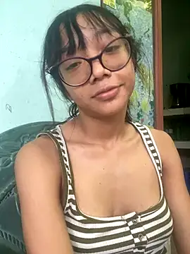 Snapshot of Karmakuro chatting on 09-19-25, 07:25 Karmakuro online show from 09-19-25, 07:25