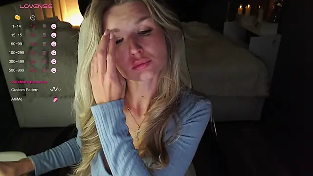 Snapshot of AngelMiaM chatting on 12-19-24, 10:10 AngelMiaM online show from 12-19-24, 10:10