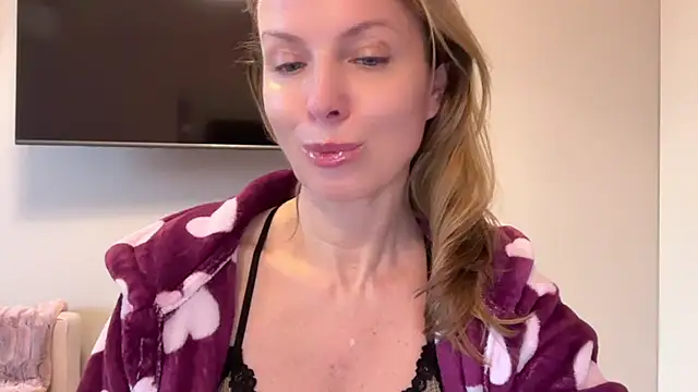 RachellAmazing online show from 03-04-25, 04:20