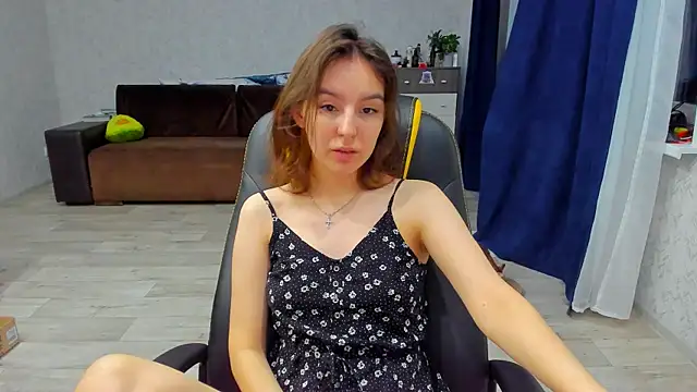 Snapshot of c_arina_x chatting on 02-03-25, 02:14 c arina x online show from 02-03-25, 02:14