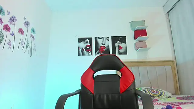 Lunastar02 online show from 03-30-26, 07:15