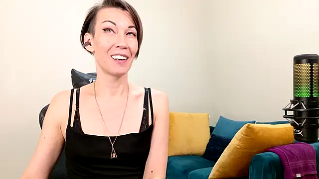 EveEnigma online show from 02-13-25, 05:33