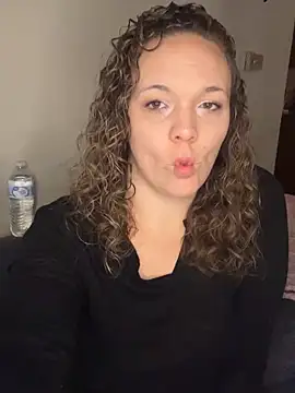 Snapshot of AuroraSummers chatting on 02-22-25, 01:00 AuroraSummers online show from 02-22-25, 01:00