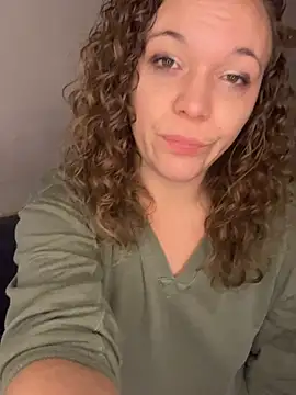 Snapshot of AuroraSummers chatting on 02-26-25, 04:36 AuroraSummers online show from 02-26-25, 04:36