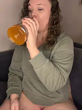 Snapshot of AuroraSummers chatting on 03-13-25, 02:27 AuroraSummers online show from 03-13-25, 02:27