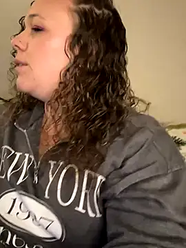 Snapshot of AuroraSummers chatting on 11-17-25, 01:00 AuroraSummers online show from 11-17-25, 01:00