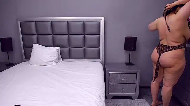 HellennSweet online show from 03-20-25, 04:51