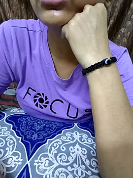 Snapshot of Nupur_69 chatting on 05-25-26, 08:04 Nupur 69 online show from 05-25-26, 08:04