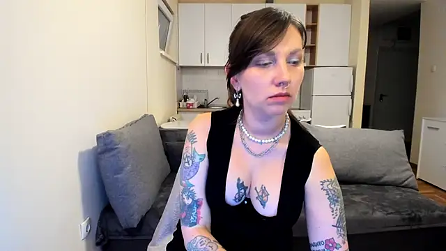 StacyTigerr online show from 03-11-25, 07:14