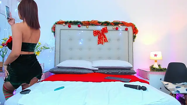 AnahiRivera online show from 12-23-24, 12:30