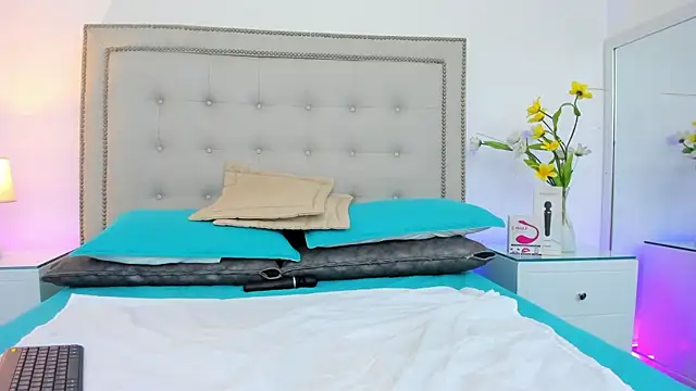 AnahiRivera online show from 03-07-25, 02:45