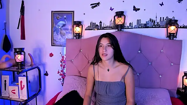 Snapshot of brenda_moris01 chatting on 09-15-25, 09:26 brenda moris01 online show from 09-15-25, 09:26