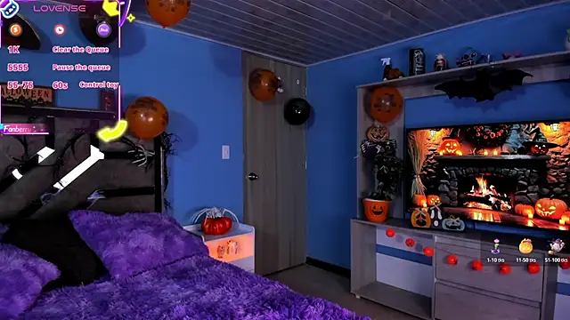 Snapshot of brenda_moris01 chatting on 10-25-25, 10:15 brenda moris01 online show from 10-25-25, 10:15