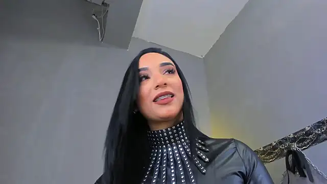 Snapshot of Amberstones chatting on 02-04-25, 11:38 Amberstones online show from 02-04-25, 11:38