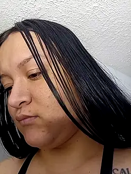 Snapshot of Arisha34 chatting on 12-14-25, 02:33 Arisha34 online show from 12-14-25, 02:33