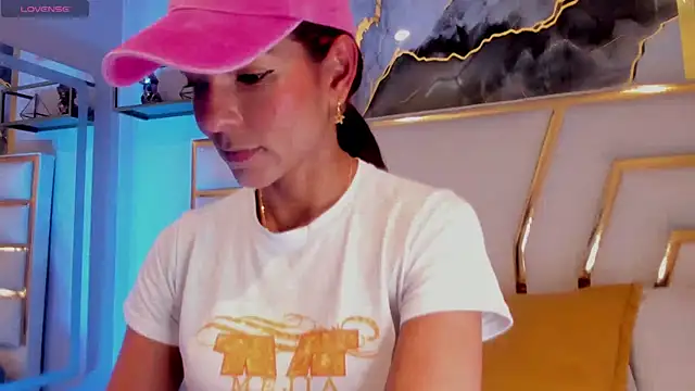 HannaPetit online show from 04-07-26, 07:03