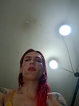 Snapshot of VanessaWolf chatting on 05-12-26, 02:03 VanessaWolf online show from 05-12-26, 02:03
