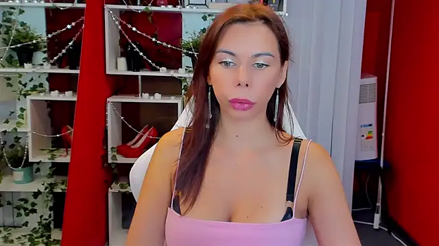 Snapshot of KateCloud chatting on 11-08-25, 05:12 KateCloud online show from 11-08-25, 05:12