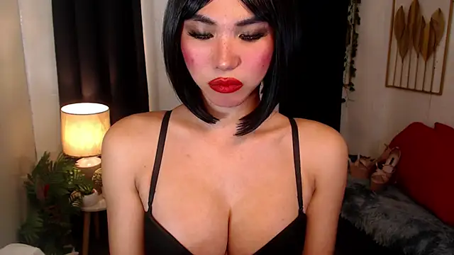 Snapshot of sahara_ts chatting on 02-25-25, 04:35 sahara ts online show from 02-25-25, 04:35