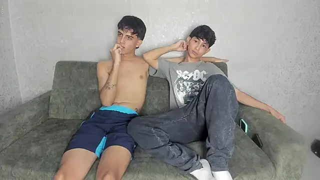 Snapshot of pelusos_mens chatting on 05-06-26, 07:30 pelusos mens online show from 05-06-26, 07:30