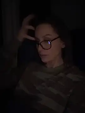 Fiona Kent  online show from 02-05-25, 03:23