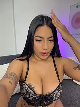 Sara mocca  online show from 04-25-26, 04:59