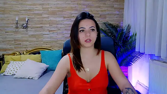 Snapshot of PlayfulElla chatting on 02-24-25, 05:54 PlayfulElla online show from 02-24-25, 05:54