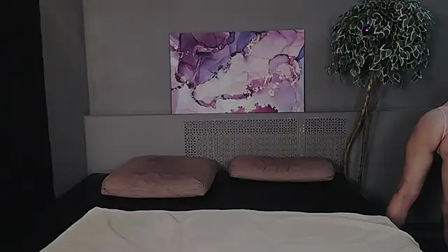 Snapshot of EveLibston chatting on 12-17-24, 03:06 EveLibston online show from 12-17-24, 03:06