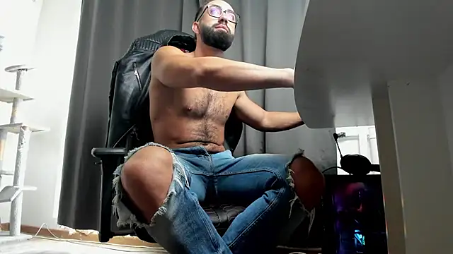 liamaesthetic online show from 11-22-25, 08:57